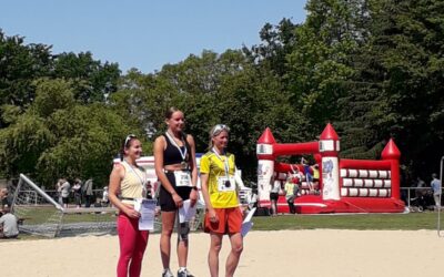 Gina Doll gewinnt den Halbmarathon beim Neustädter Stadtlauf